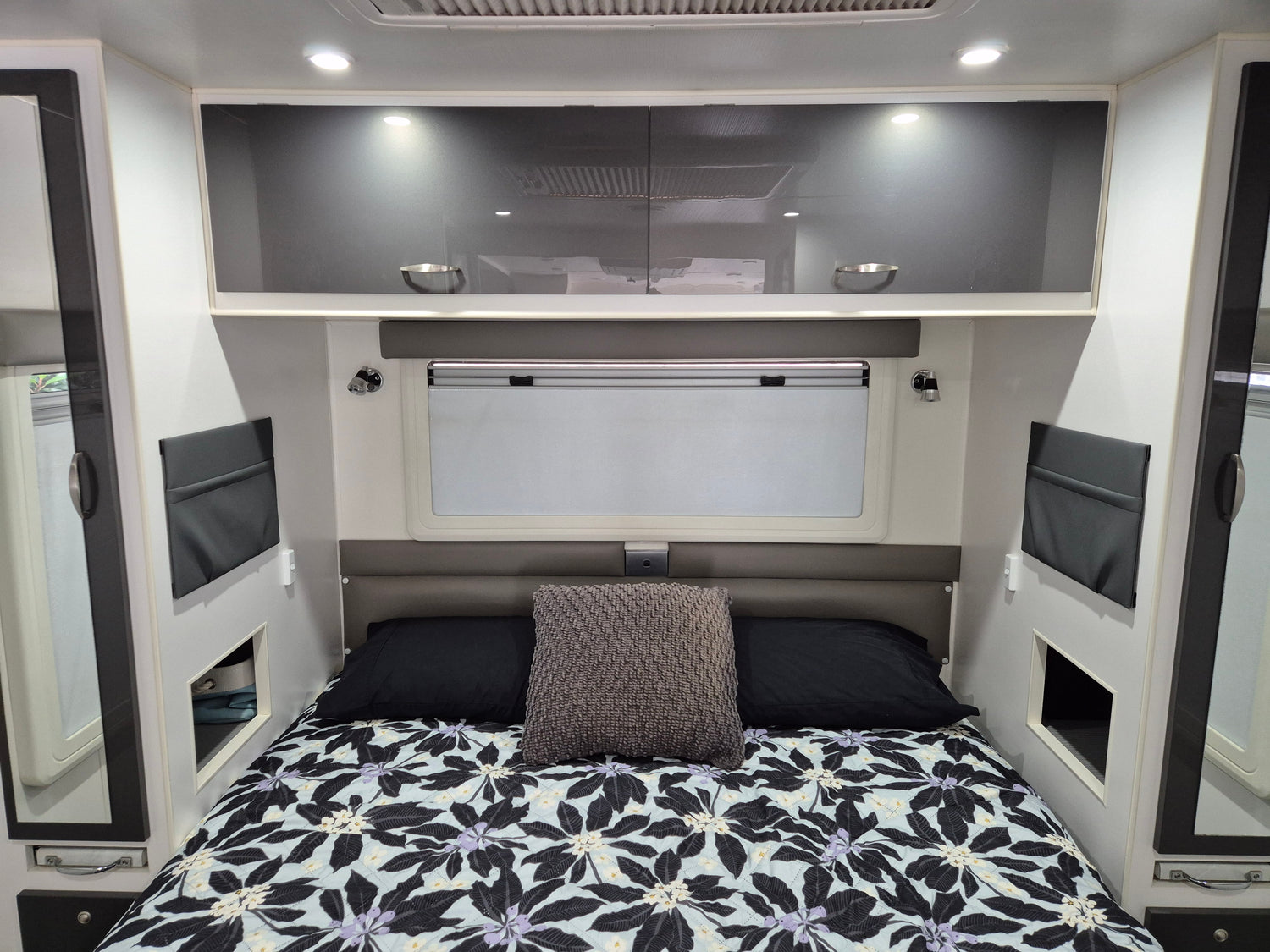 Vinyl Caravan Wall Storage Pockets