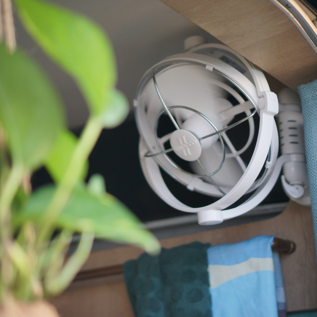 Sirocco Fan II - 3 Speed - 12V / 24V - 7"/18cm Fan (White)